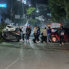 Accidente múltiple en avenida Emiliano Zapata