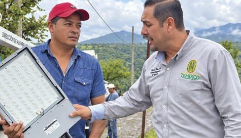 Instalan alumbrado público en Tetlama tras 14 años de espera
