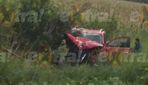 Camioneta volcada