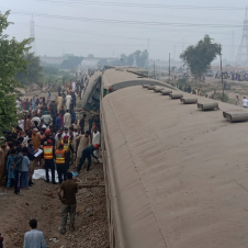Descarrila tren en Pakistán; hay cinco muertos y 35 heridos