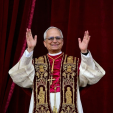 Papa León XIV evoluciona favorablemente tras cirugía por cáncer de pulmón