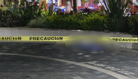 Cuerpos de auxilio acudieron al llamado de los transeúntes, sin embargo, el hombre ya no presentaba signos vitales