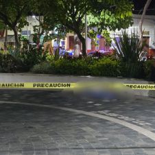 Cuerpos de auxilio acudieron al llamado de los transeúntes, sin embargo, el hombre ya no presentaba signos vitales Cuerpos de auxilio acudieron al llamado de los transeúntes, sin embargo, el hombre ya no presentaba signos vitales
