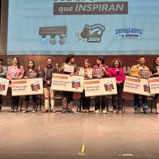 La gobernadora Margarita González Saravia encabezó la entrega de reconocimientos a los ganadores de ambas convocatorias La gobernadora Margarita González Saravia encabezó la entrega de reconocimientos a los ganadores de ambas convocatorias