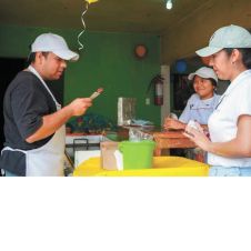 El programa contempla un esquema integrado por 50 mil pesos de subsidio y otros 50 mil pesos mediante un crédito con tasa de interés cero El programa contempla un esquema integrado por 50 mil pesos de subsidio y otros 50 mil pesos mediante un crédito con tasa de interés cero