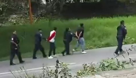 Una intensa movilización policial culminó con la detención de dos jóvenes