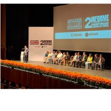 Juan Ángel Flores Bustamante rinde segundo informe