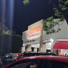 Atacan a balazos al jefe de la AIC en Costco Cuernavaca