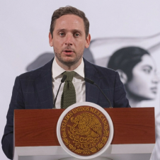 Salud reconoce robo de medicamentos gratuitos y venta ilegal afuera de hospitales