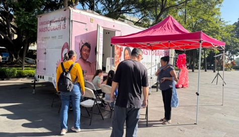 Mastógrafos móviles en el Centro de Cuernavaca ofreciendo estudios gratis
