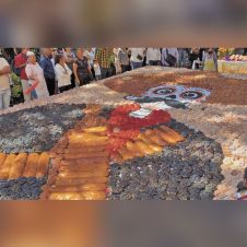 Panaderos elaboran figura de Emiliano Zapata con pan artesanal en Cuernavaca