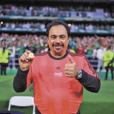 Pumas homenajeará a Hugo Sánchez ante Tigres en el Olímpico Universitario