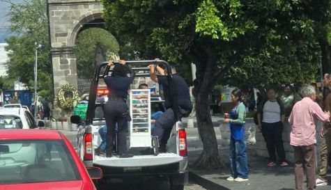 Detienen a gelatinero y otro hombre por presuntas faltas en El Calvario, Cuernavaca