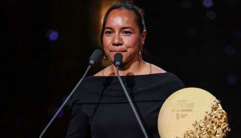 Charlyn Corral, del Pachuca, se convirtió este lunes 26 de octubre de 2026 en la primera mexicana en la historia en levantar un trofeo de la gala del Balón de Oro