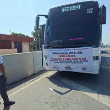 Transportistas retiran bloqueos en todo el país