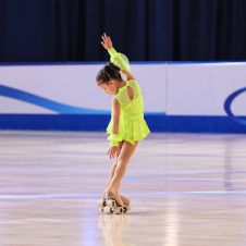 Patinaje artístico sobre ruedas: Allison Mateos, de 5 años, va por el Estatal