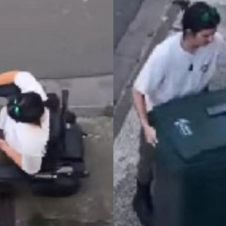 VIDEO: Joven fingiendo discapacidad se levanta de silla de ruedas para mover contenedor de basura en Barcelona