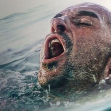 "Alone": La electrizante miniserie de supervivencia en Netflix basada en hechos reales