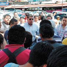 Comerciantes e introductores del centro comercial Adolfo López Mateos (ALM) sostuvieron su primera mesa de trabajo con representantes del gobierno municipal de Cuernavaca