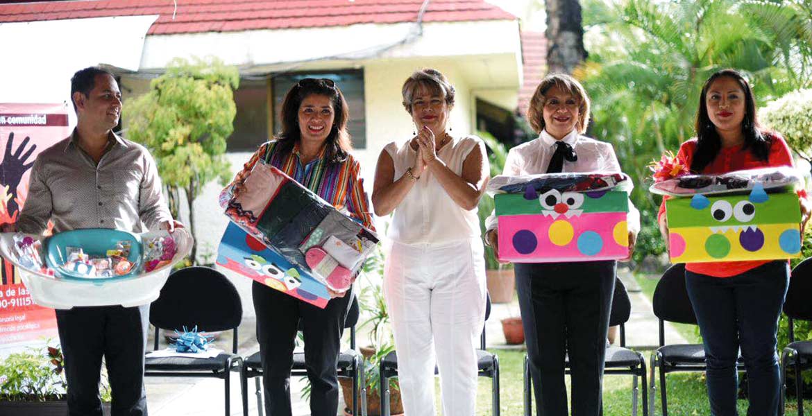 Entregan recursos para refugio de la mujer