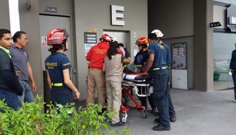 Trabajador de limpieza del Metro CDMX cae 10 metros en elevador