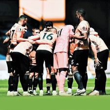 Wolves-150720.jpg