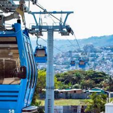 Es captada una pareja intimando en Teleférico