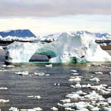 Iceberg_with_hole_edit.jpg