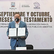 Dos meses. El Gobernador Cuauhtémoc Blanco encabezó la firma de convenio con el Colegio de Notarios para dar facilidades a ciudadanía.