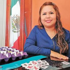 La maestra. Ana Karen Zarraga Salgado, lleva 10 años educando a los niños de Morelos