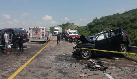 Mortal choque en la autopista Siglo XXI: hay 3 decesos, así como 3 ...