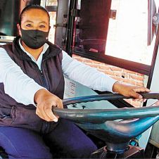 Rebeca Mota Núñez, Conductora de Ruta 5.