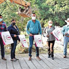 Alistan barda perimetral para el Nuevo Panteón Municipal de Coatlán del Río