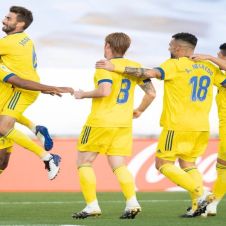 ezgif.com-gif-maker (3).jpg