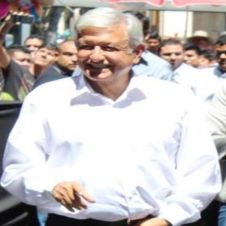 Ya está López Obrador en Cuernavaca.jpg