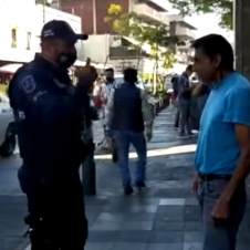 señor sin cubrebocas cuernavaca.png