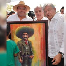 Agustin-Alonso-Urquiza-AMLO-121218.jpg
