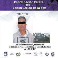 DETENIDO-CON-AUTO-ROBADO-TEPALCINGO.jpg
