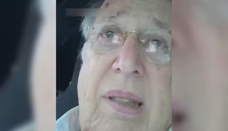 VIDEO: Después de 51 años de casado hombre descubre que sus hijos realmente no lo son 