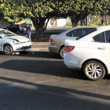 Colisionan dos coches en Morelos