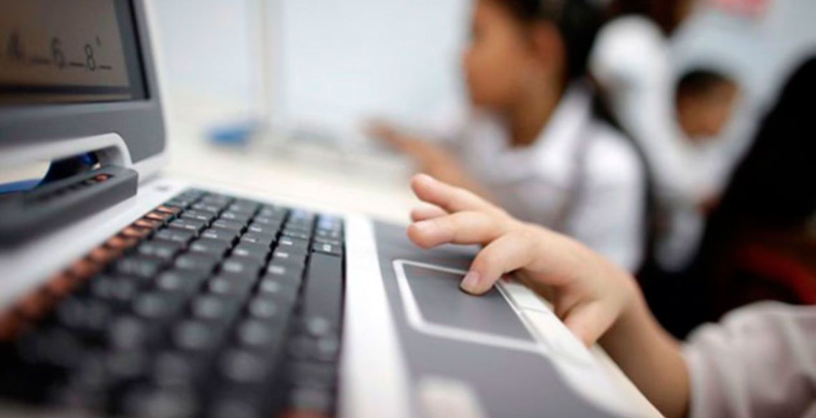 Uso excesivo de la computadora podría derivar en esta enfermedad