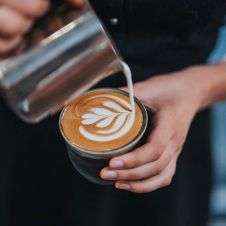 ¿Qué es un Flat White y porqué es el doodle que eligió Google del día de hoy?